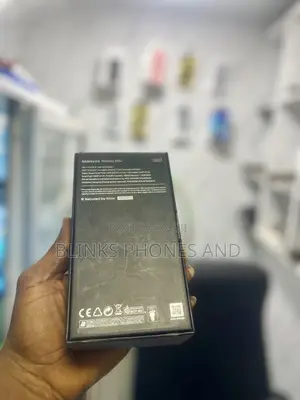 New Samsung Galaxy S10e 128 GB Black