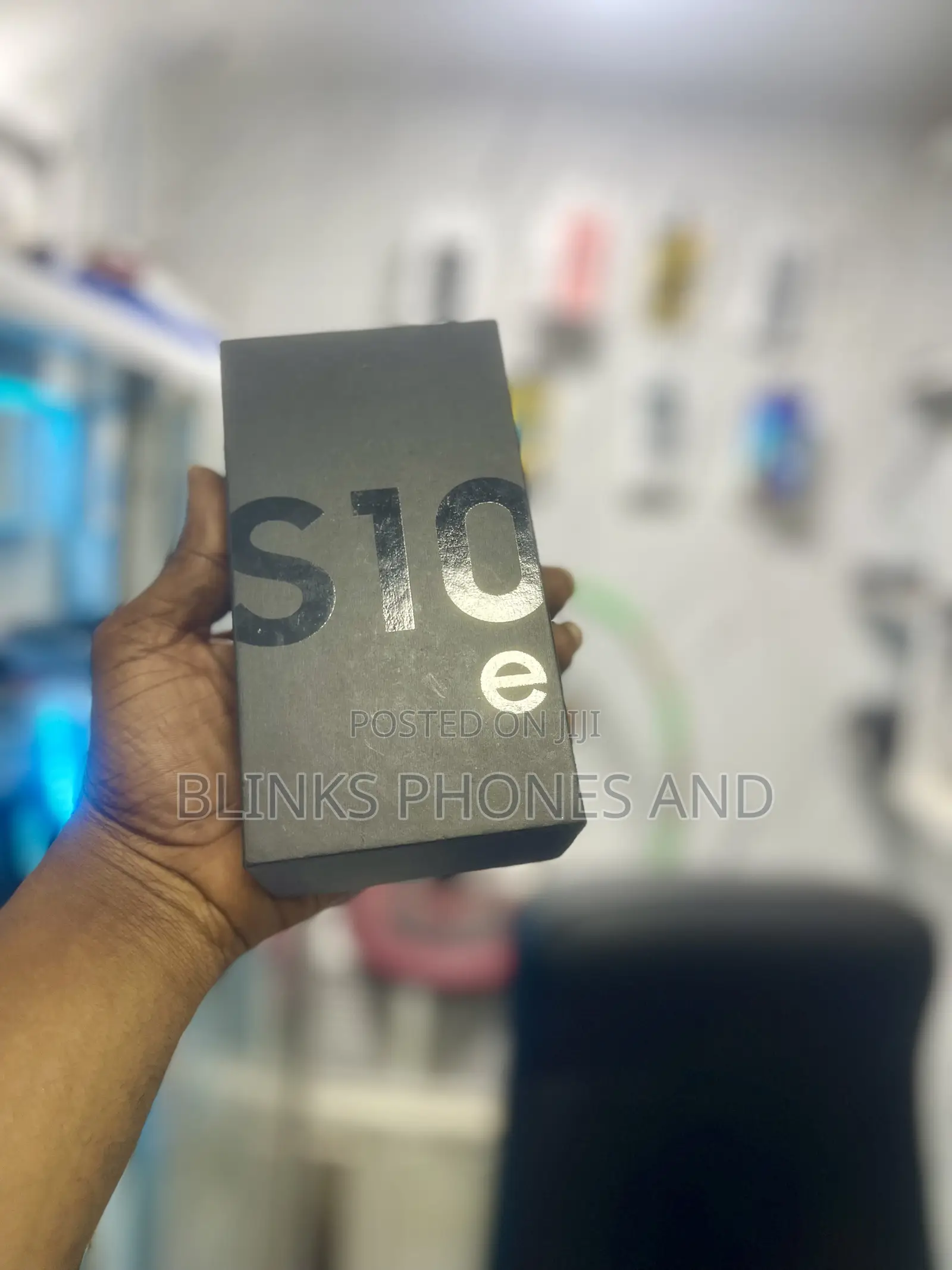 New Samsung Galaxy S10e 128 GB Black