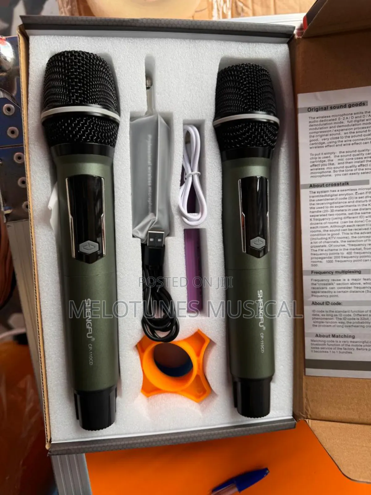 Shengfu CP-110CD Professional Dynamic Wireless Microphone