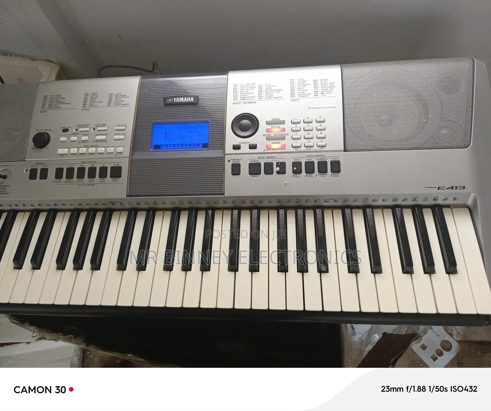 Yamaha PSR E413