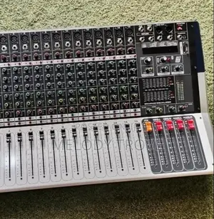 Yamaha 16channel Powered Mixer (KV 160)
