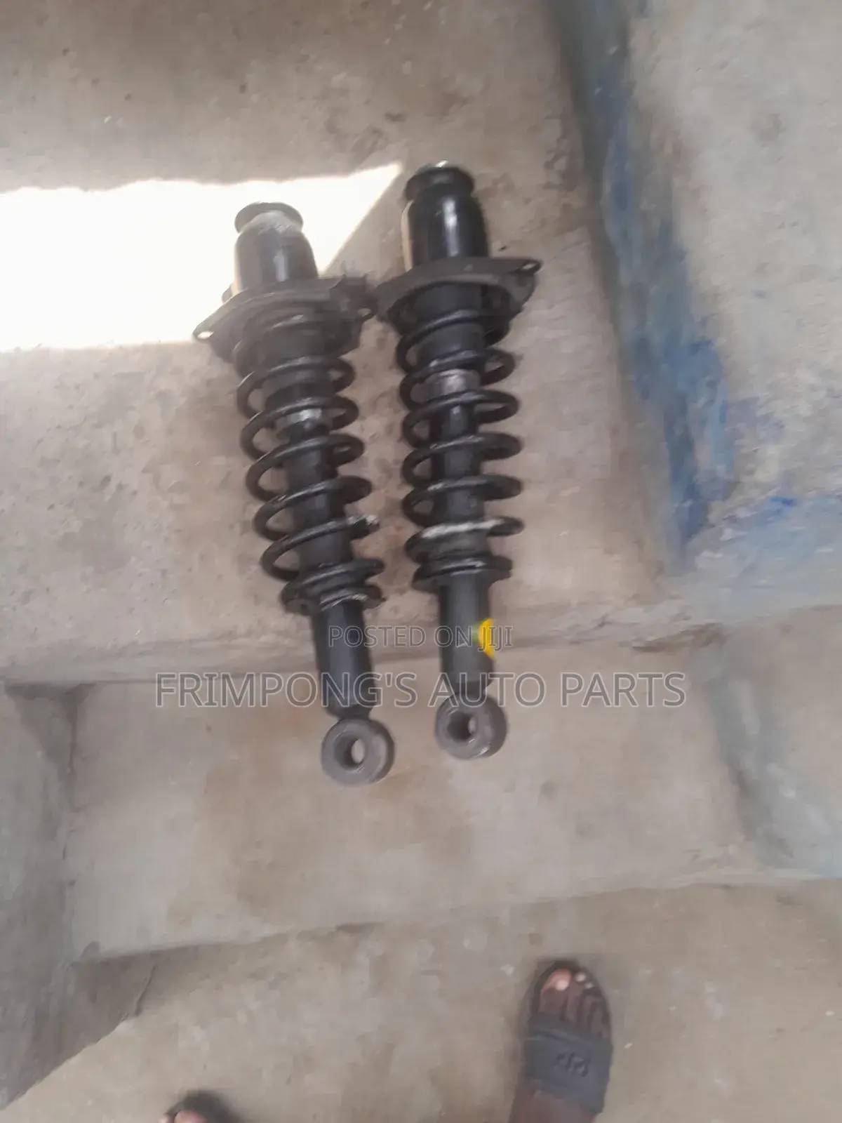 Toyota Corolla 09 Back Shocks Absorbers