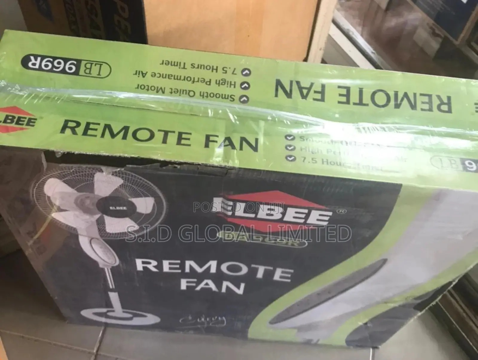 Cool Vibes Withelbee 969R Curvy Remote Control Standing Fan