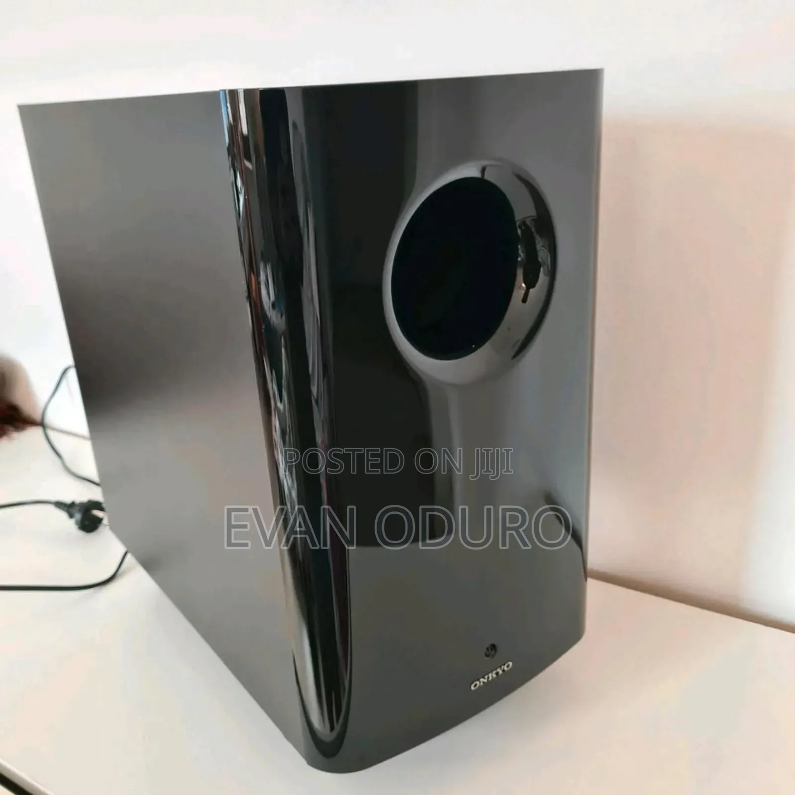 Powerful Onkyo 5.1 Full Set Bass and Surround Speakers