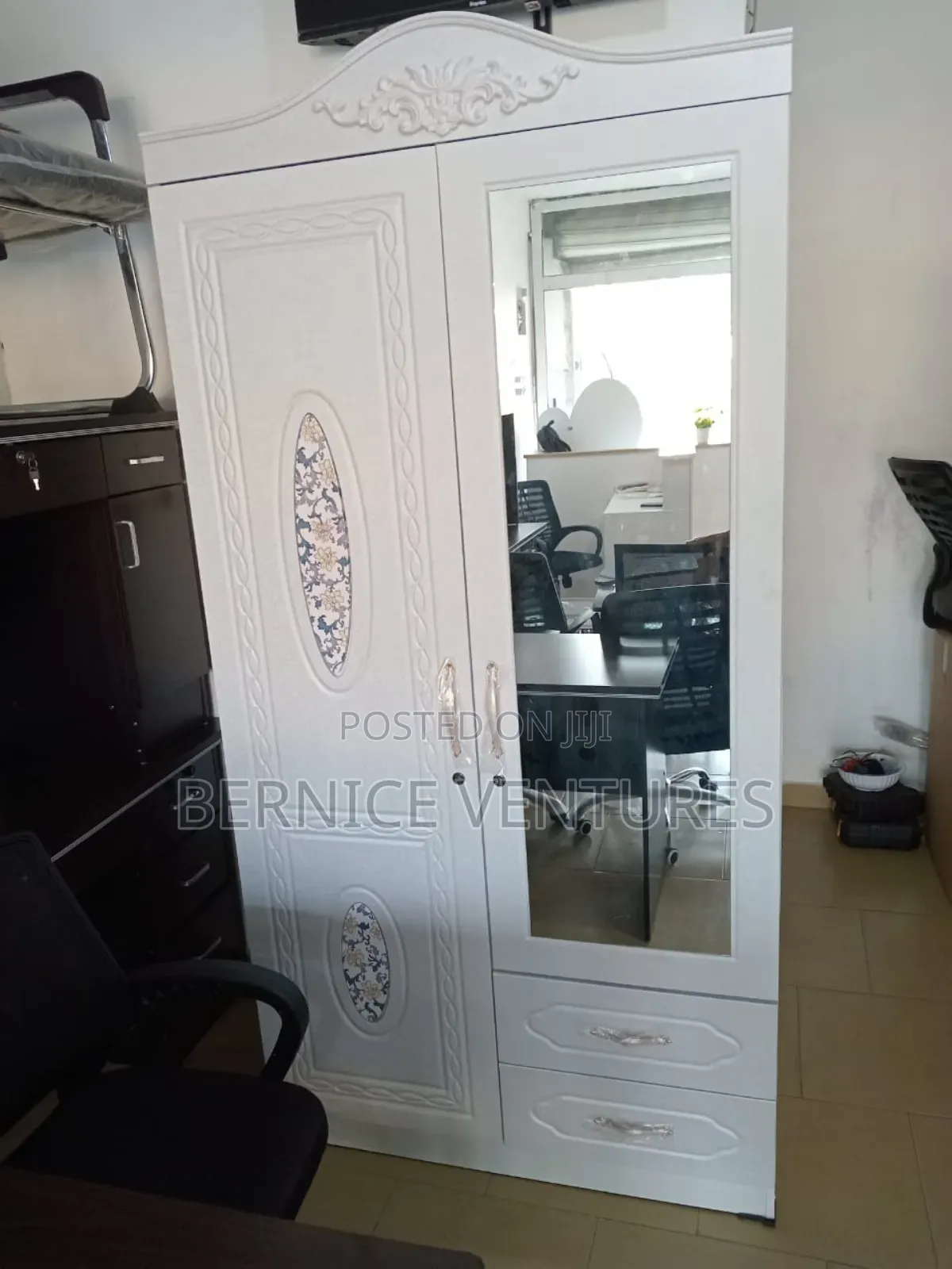 Wardrobes Cabinet