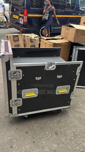 16u Black Amplifier Rack [Flight Case]