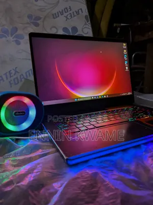 Laptop MSI GE66 Raider 10SGS 16GB Intel Core I7 SSD 1.5T