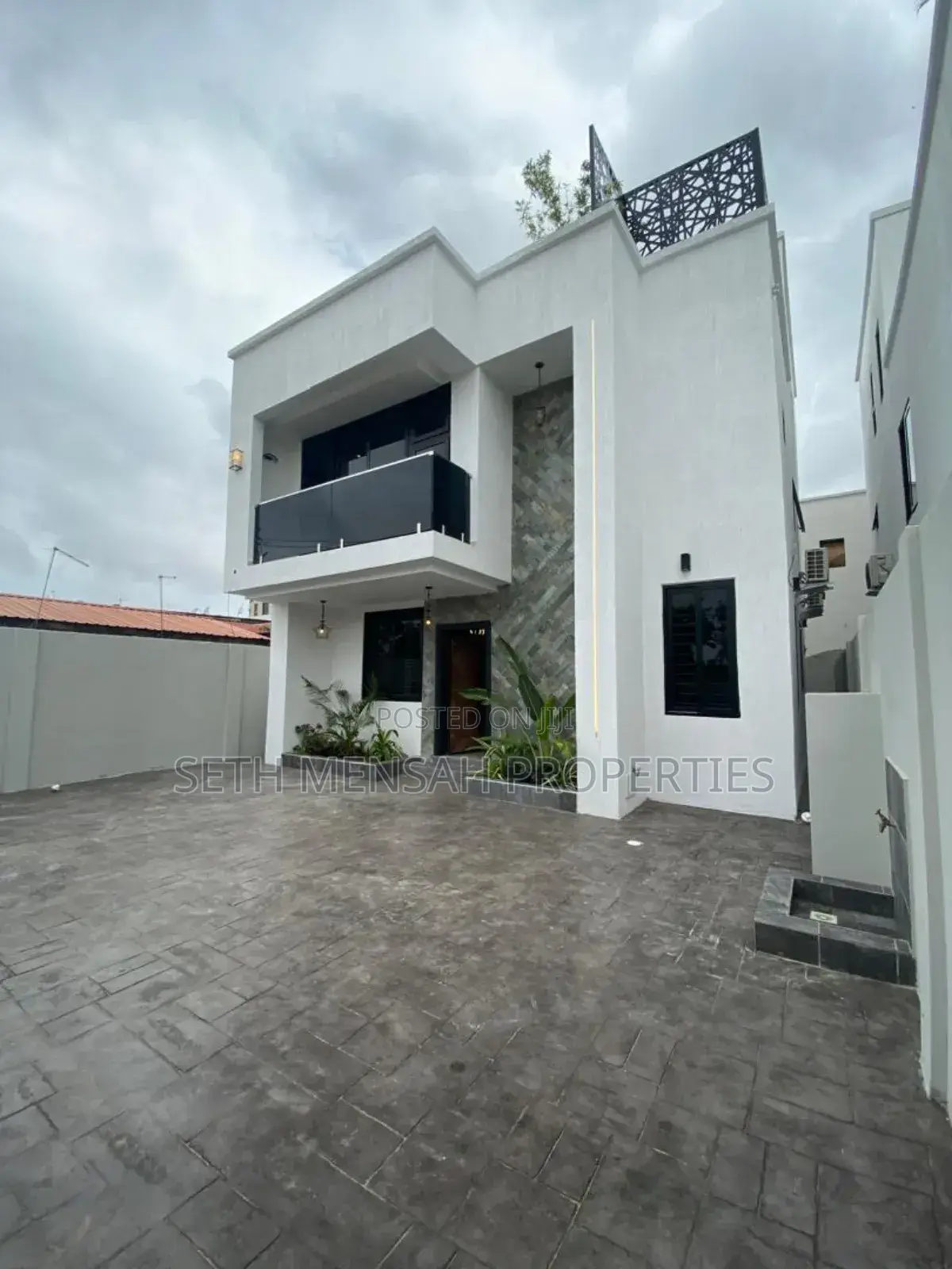 5bdrm House in Skm Properties, Tseaddo for sale