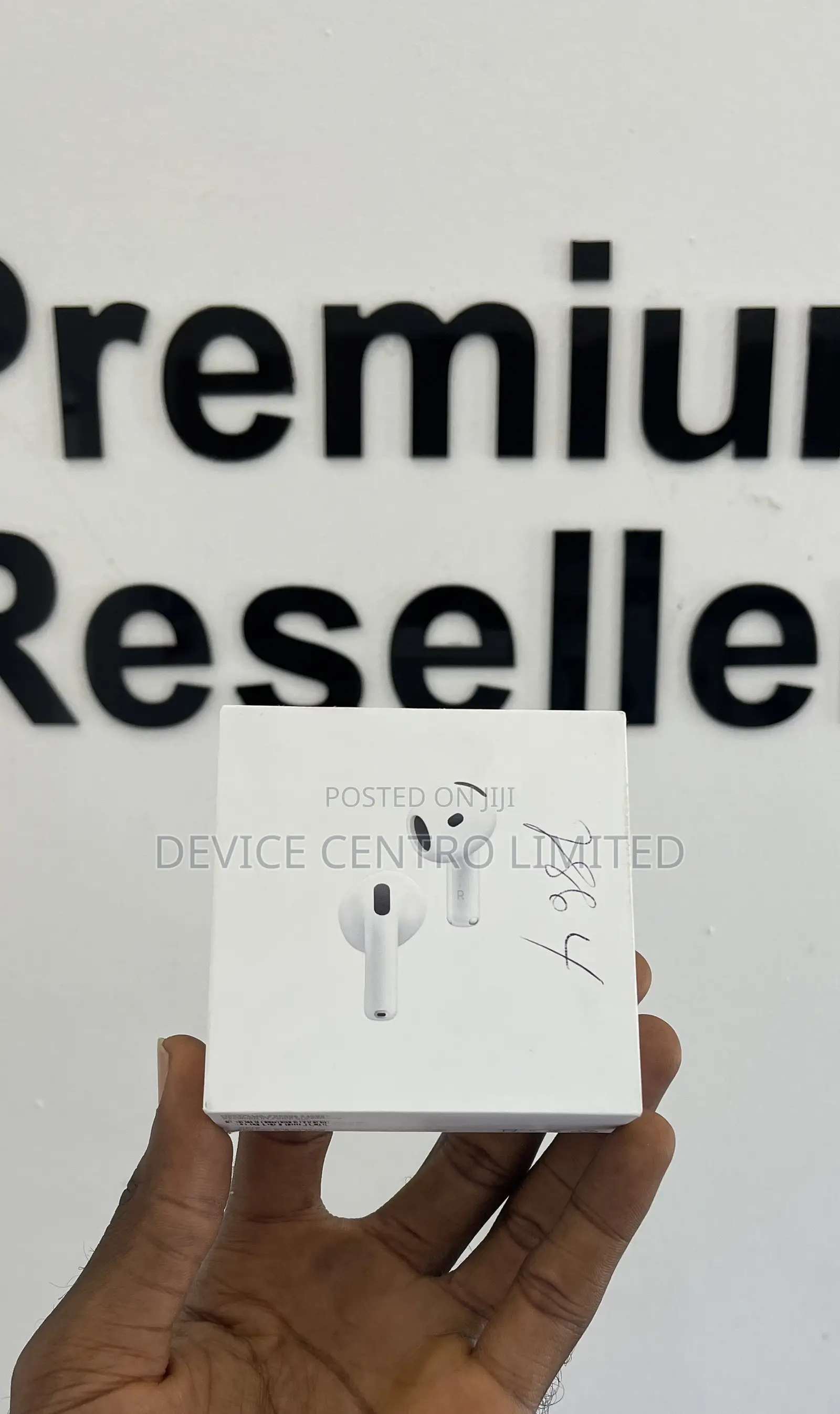 Airpods 4 With Active Noise Cancellation