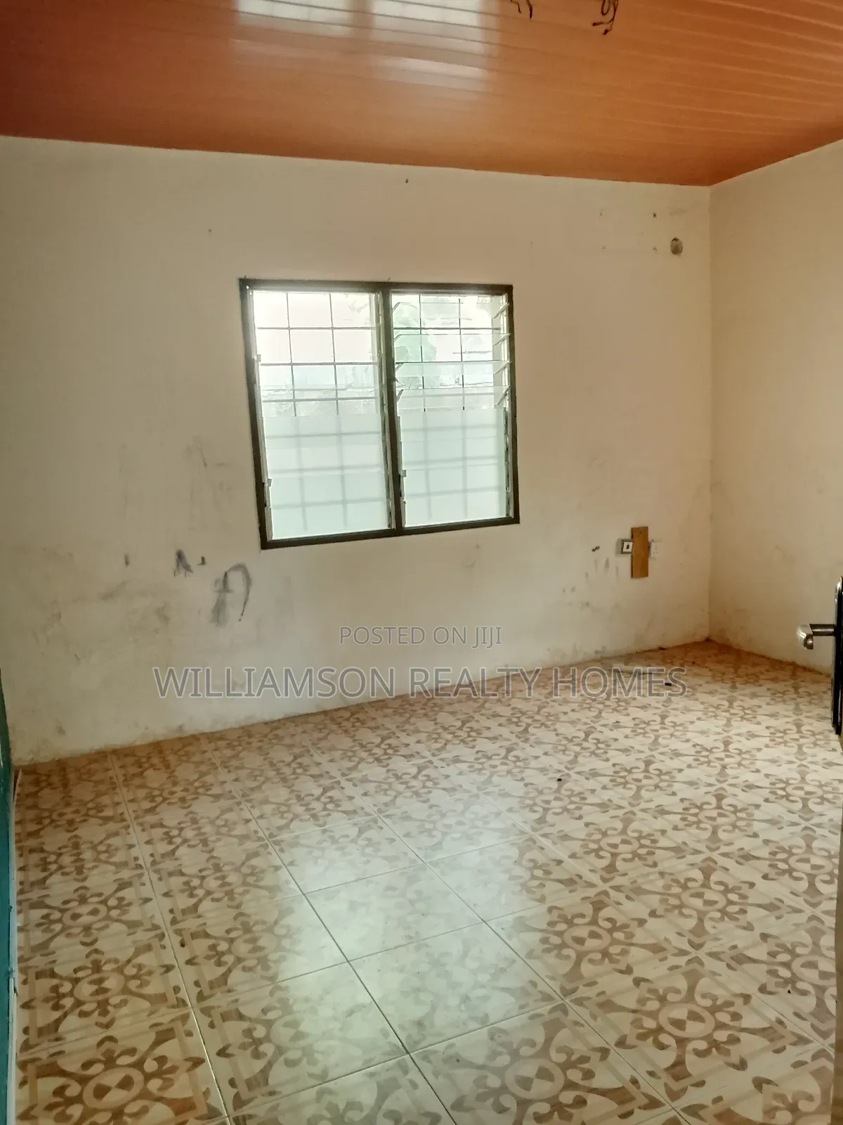2bdrm House in Community 18 Area, Spintex for rent