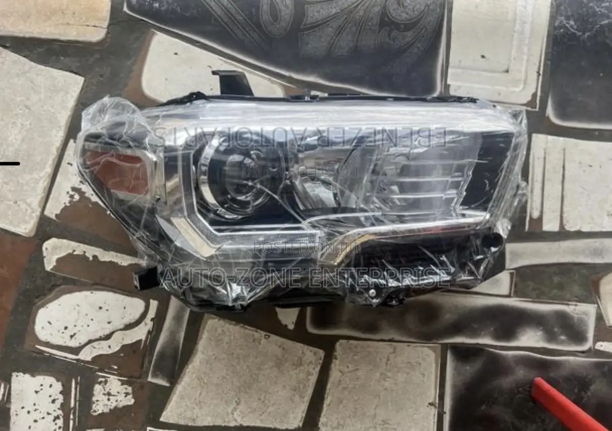 Toyota Tacoma 2016 2017 2018 2019 Headlight