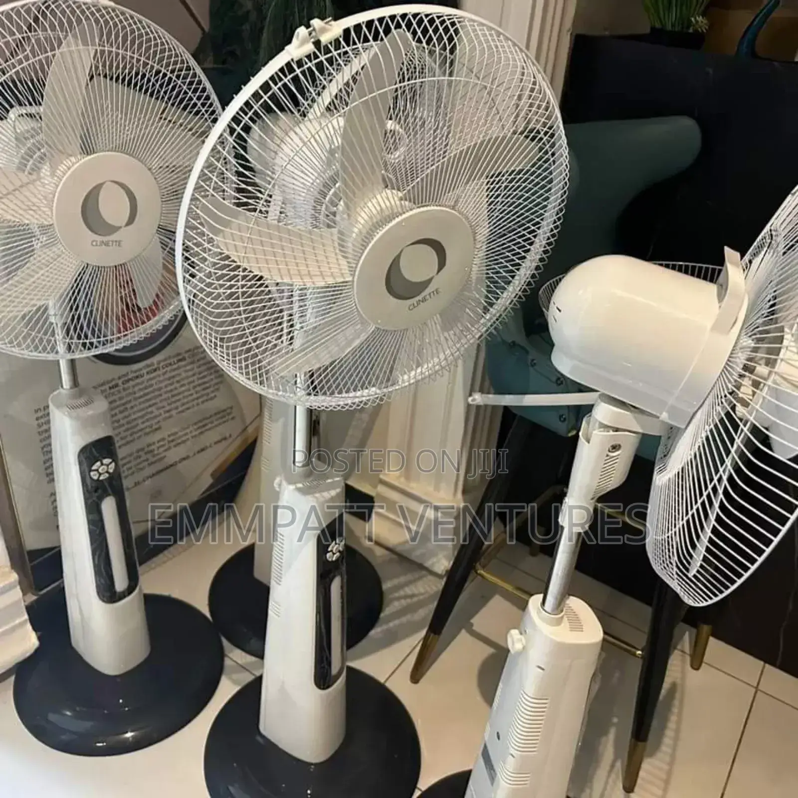 18" Premium Rechargeable Fan