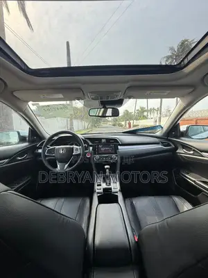 Honda Civic Touring Sedan 2018 White