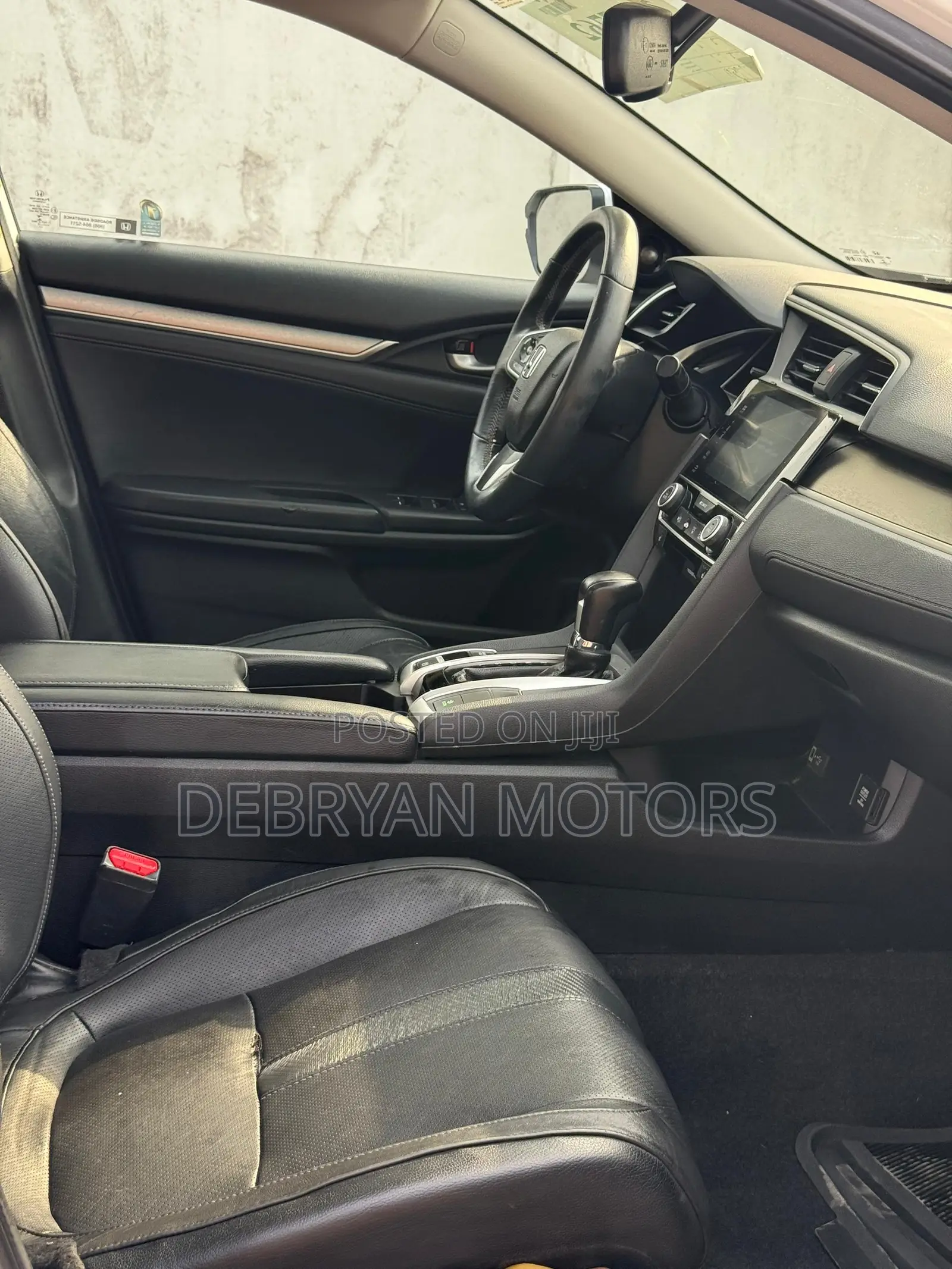 Honda Civic Touring Sedan 2018 White