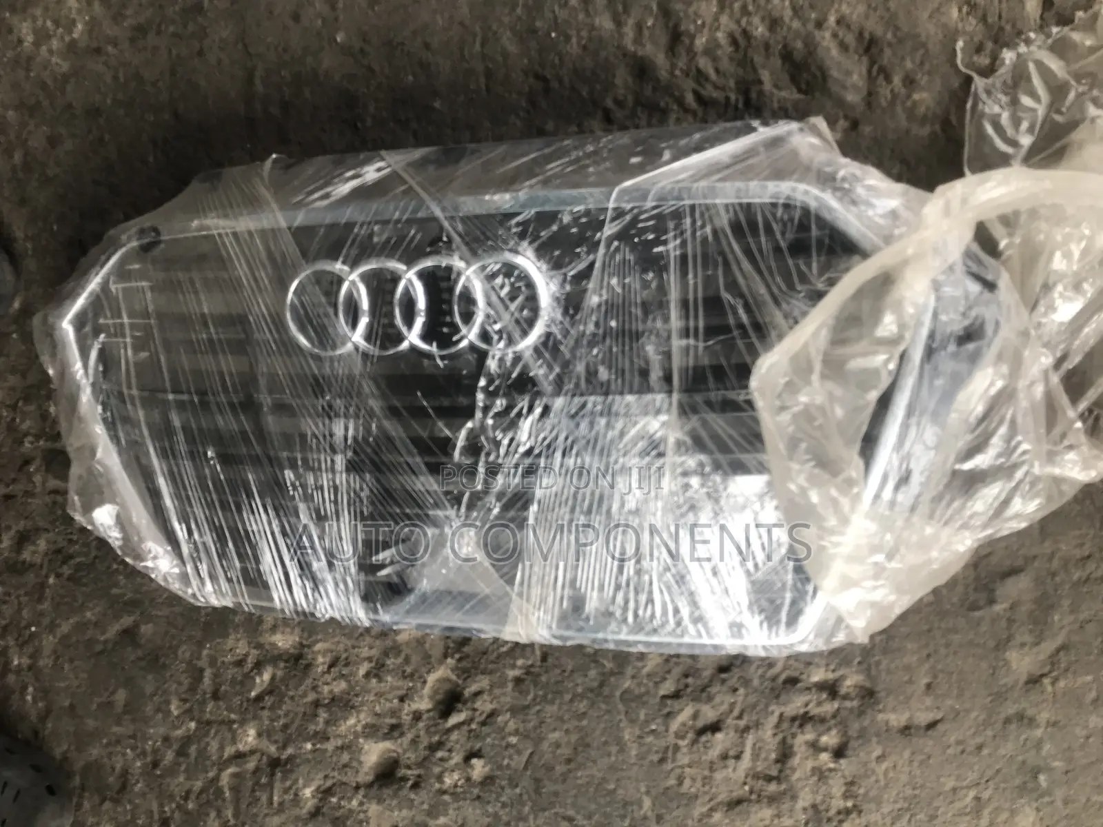 Audi Q5 2017 Front Shells / Grill