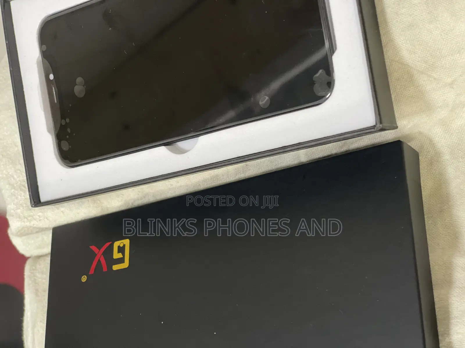 XS Screen.
