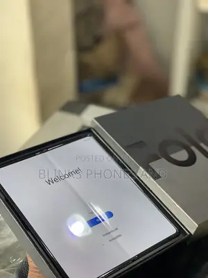 New Samsung Galaxy Z Fold4 256 GB Black