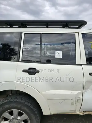 Mitsubishi Pajero Doors