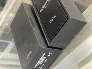 New Samsung Galaxy S20 128 GB Gray
