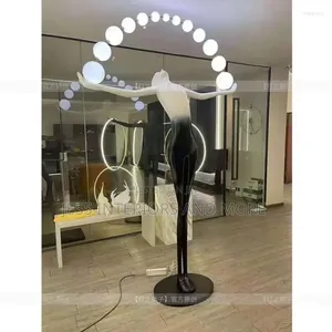 Sculpture Floor Lamp (230cm)