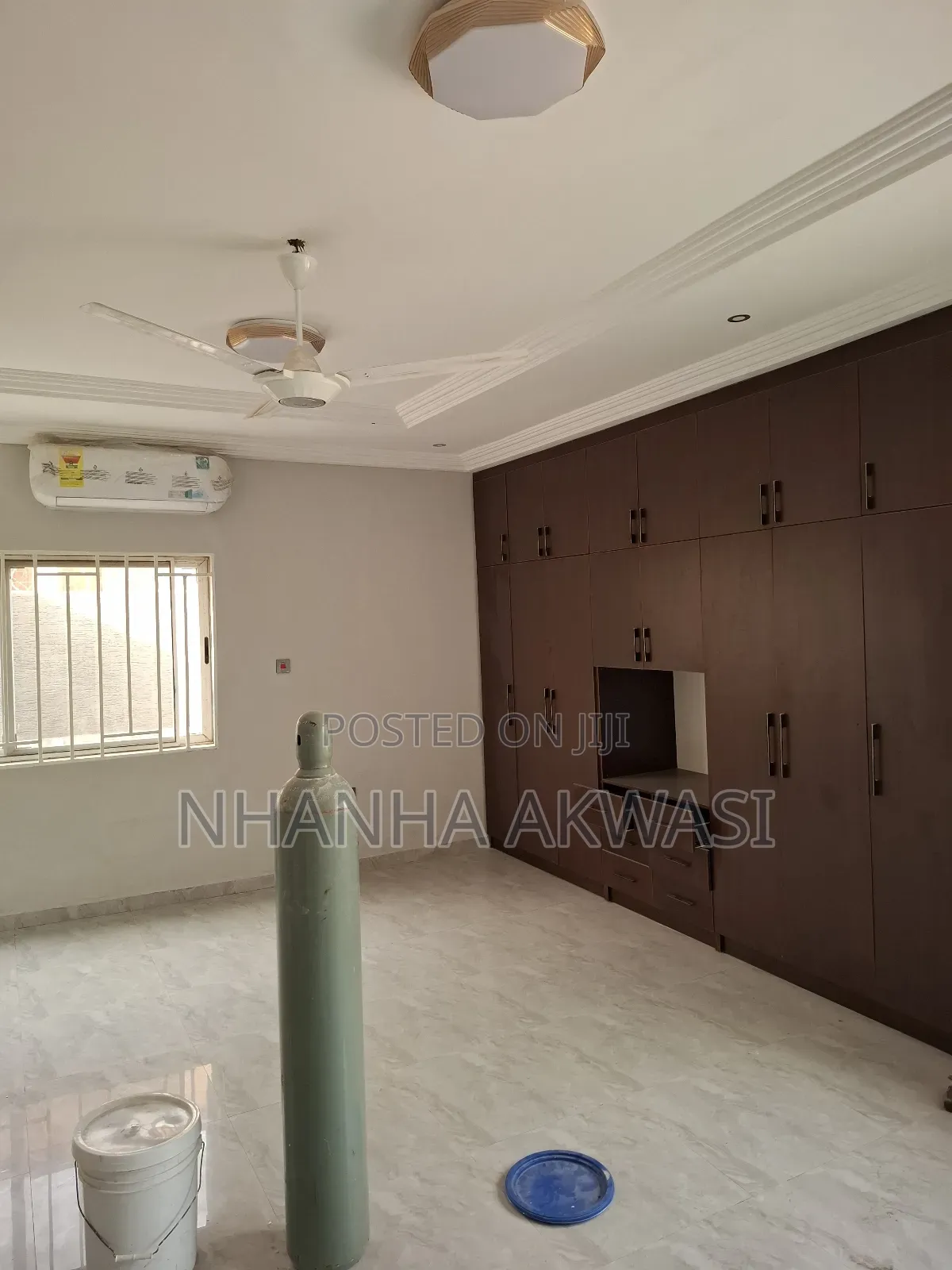 5bdrm House in Community 12, Tema Metropolitan for rent
