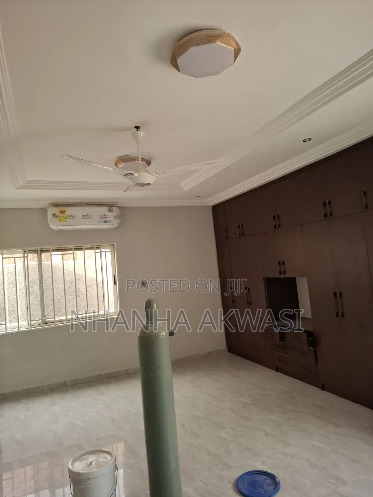 5bdrm House in Community 12, Tema Metropolitan for rent