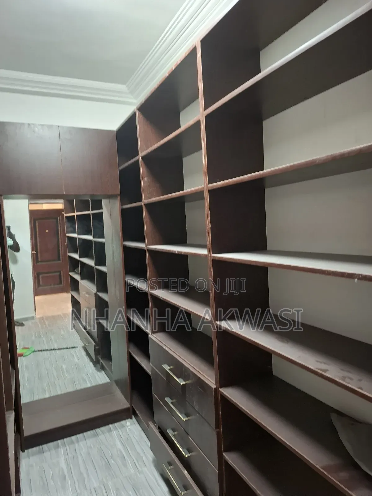 5bdrm House in Community 12, Tema Metropolitan for rent