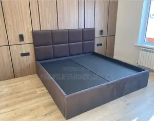 Queen Bedframe 72x75