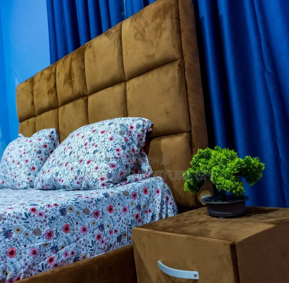 Design Double Bedframe Comes With Side Drawer and Mattress