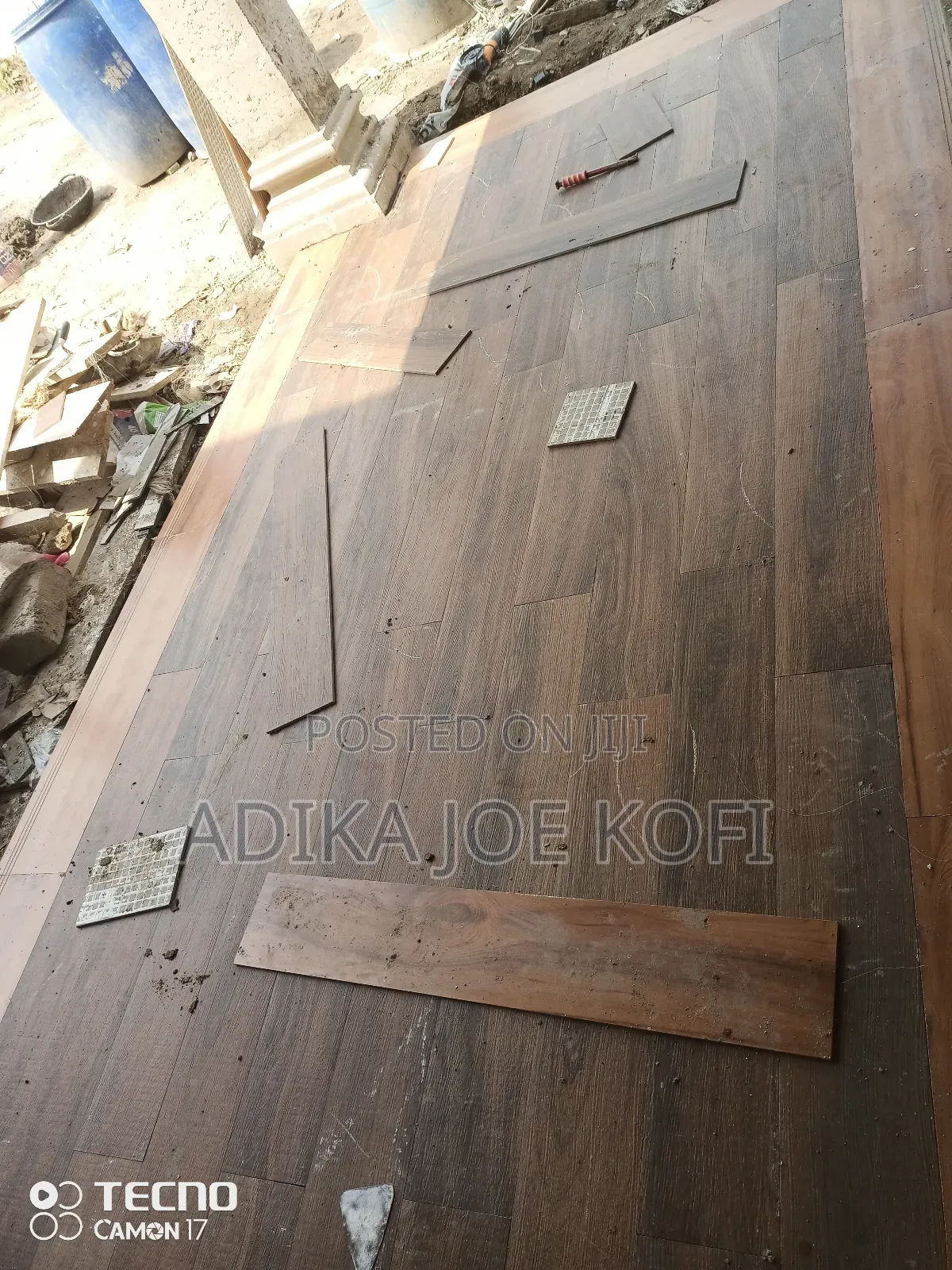 Tiles Workers Decor