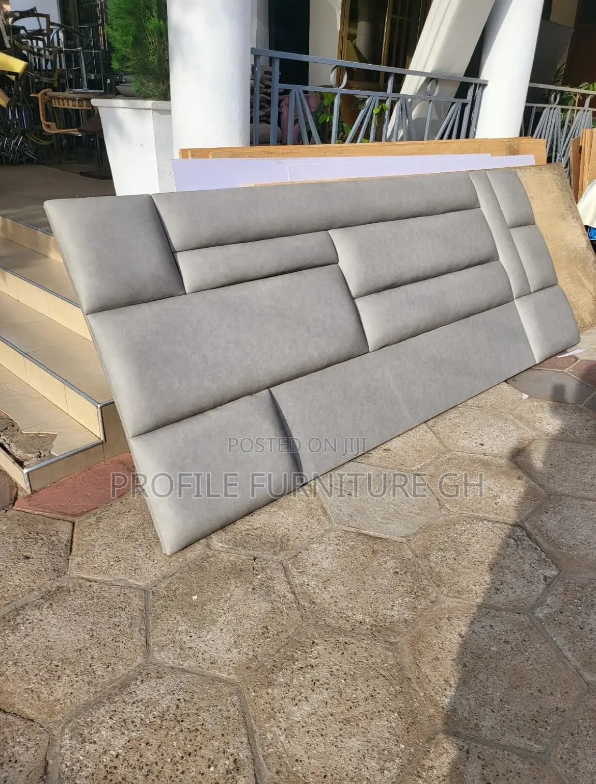 Design Bedframe Queen Size