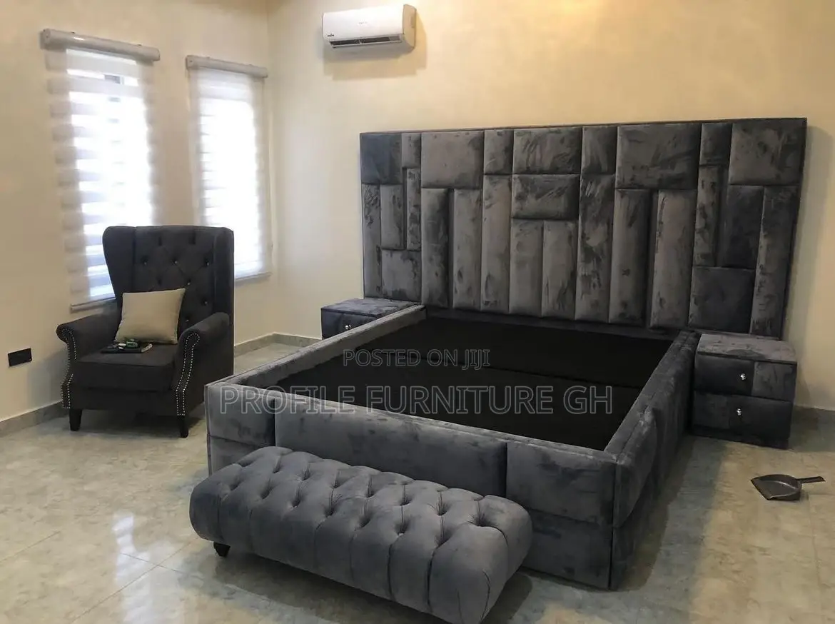 Queen Size Bedframe With Ottoman and Big 2 Side Drawers
