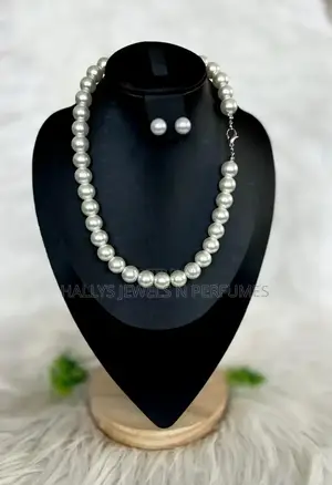 Pearl Necklace Set