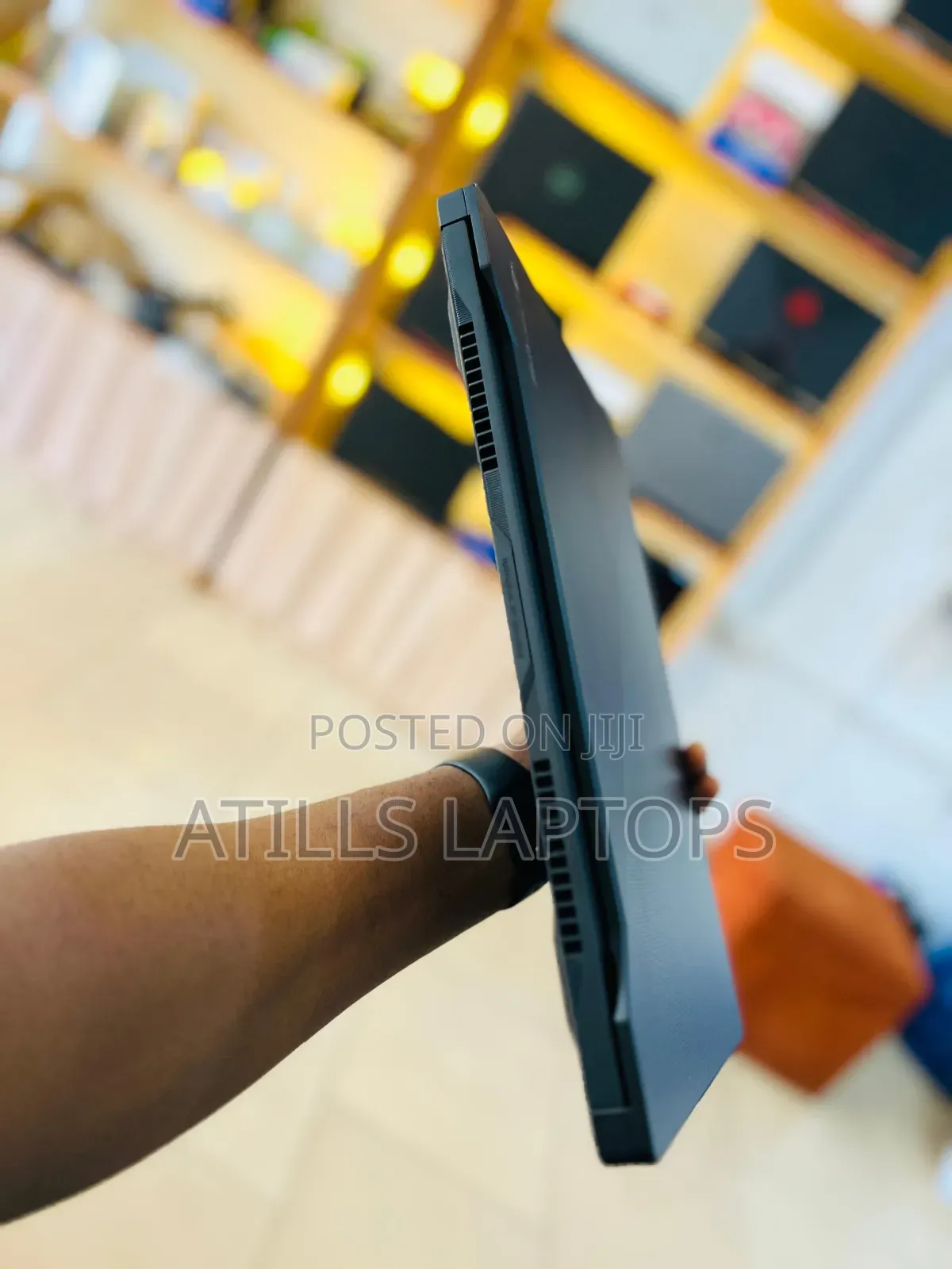 Laptop Asus ROG Zephyrus M15 GU502LU 16GB Intel Core I7 SSD 1T