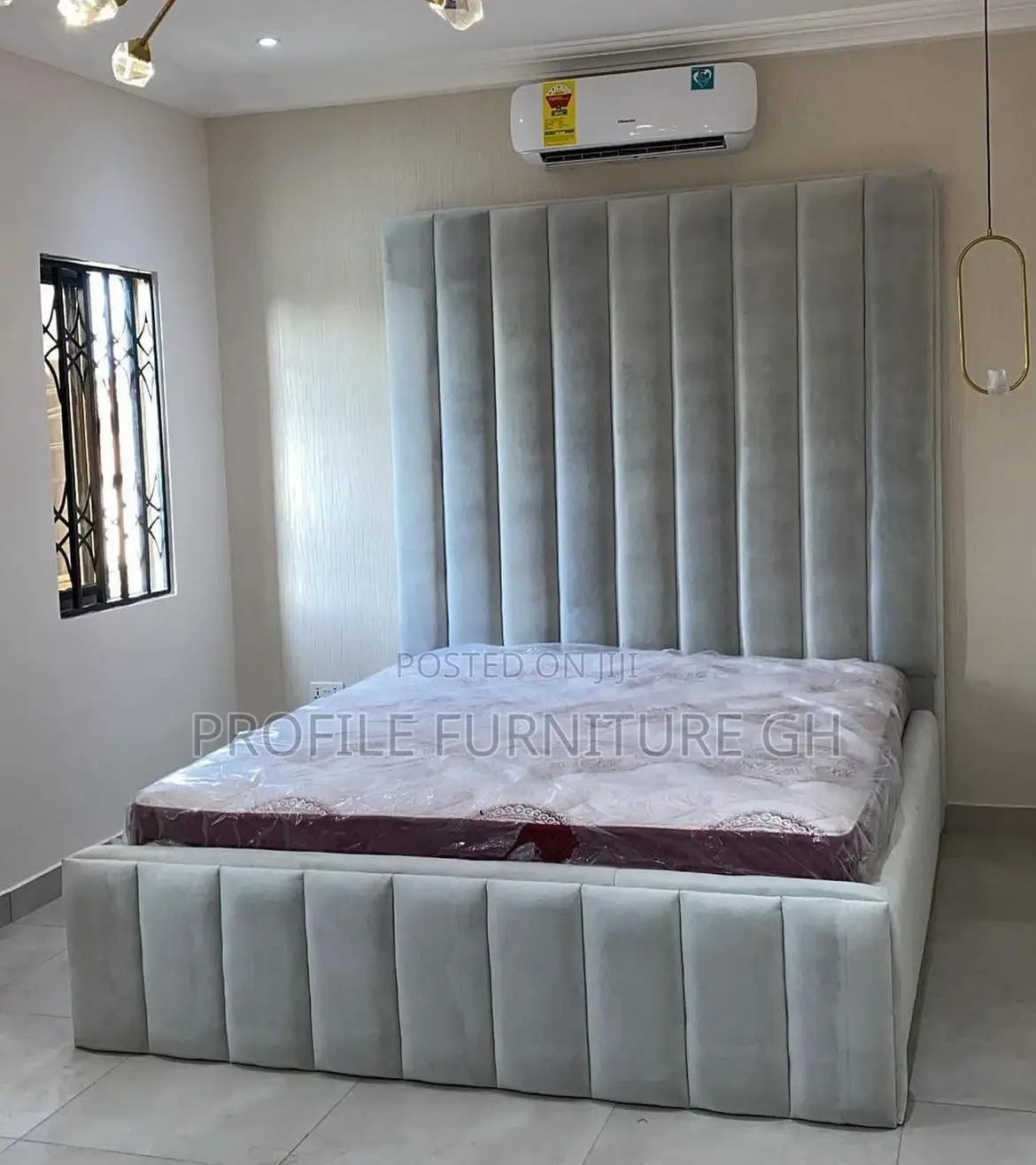 Massive Headboad Bedframe, Come With Queen Size Mattress
