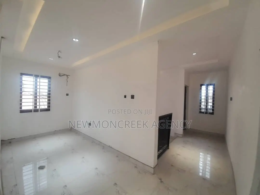 4bdrm Duplex in East Legon Annex, Accra Metropolitan for sale