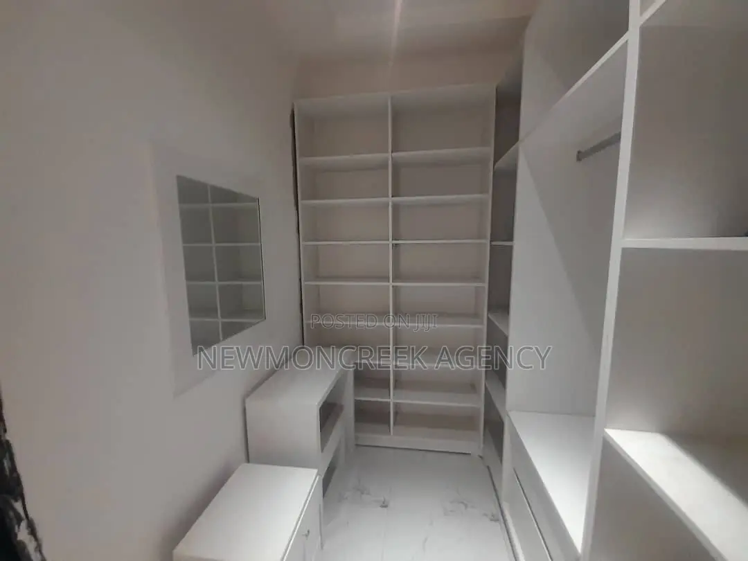 4bdrm Duplex in East Legon Annex, Accra Metropolitan for sale