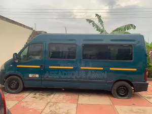 Opel Vivaro 2018 Green