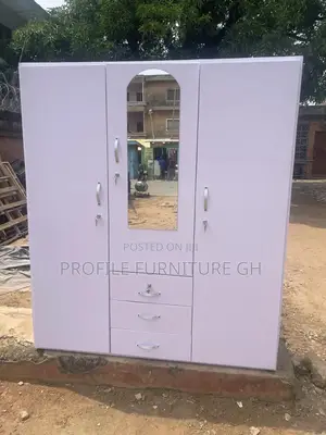 White 3 Door Wardrobe// Freeeee Delivery