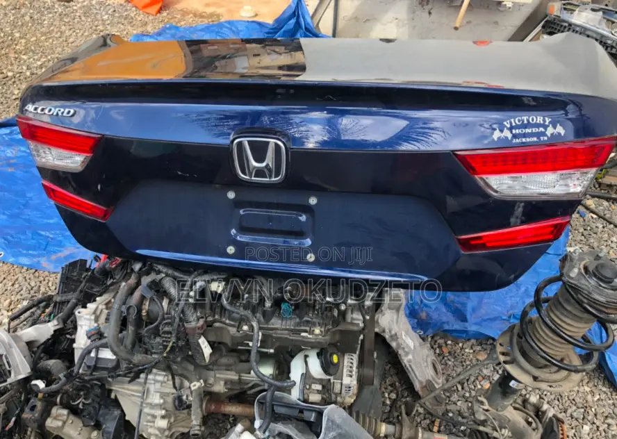 2018 Accord Boot