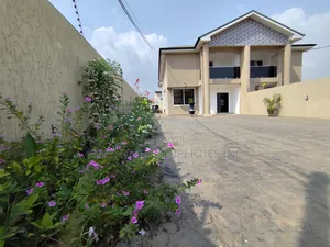4bdrm House in C5, Lake Side Estate for rent