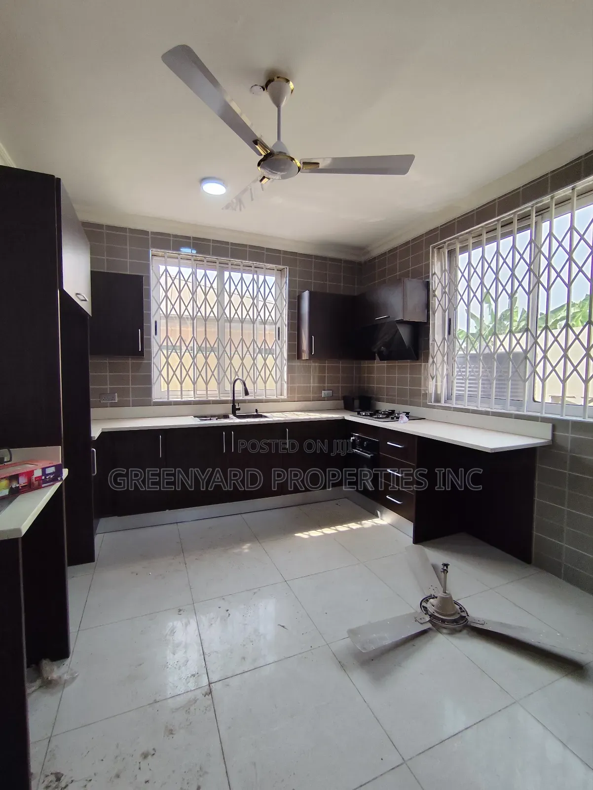 4bdrm House in C5, Lake Side Estate for rent