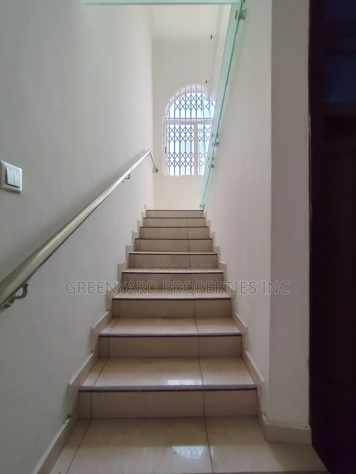 4bdrm House in C5, Lake Side Estate for rent