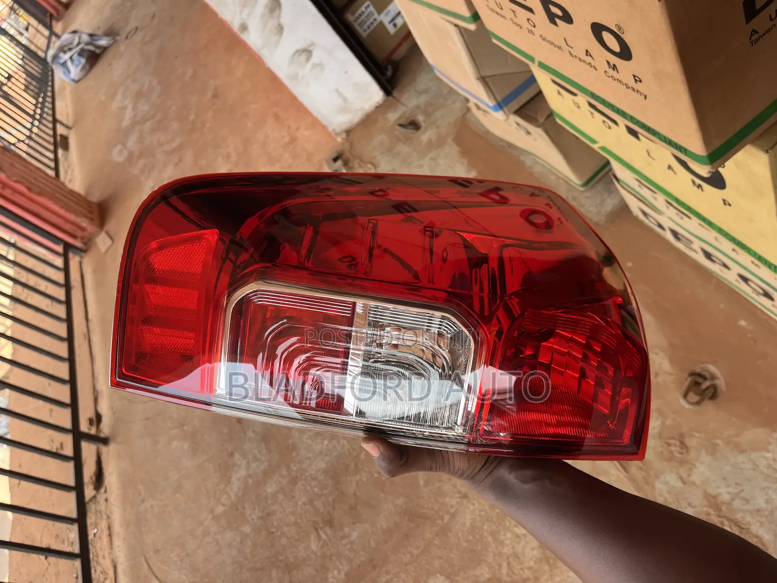 Navara 2015 Tailight Original DEPO Pair