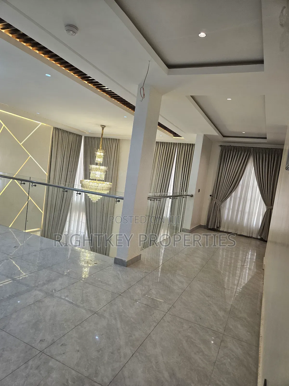 5bdrm Duplex in Kumasi Ridge for sale