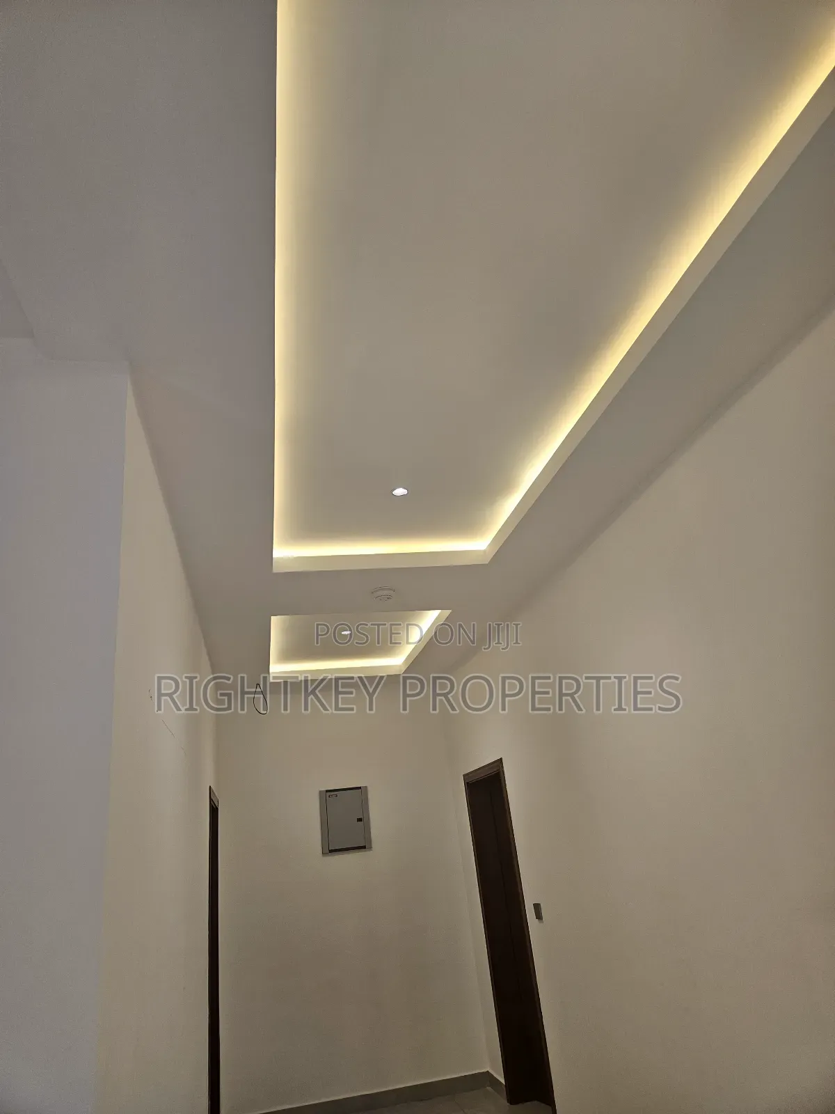 5bdrm Duplex in Kumasi Ridge for sale