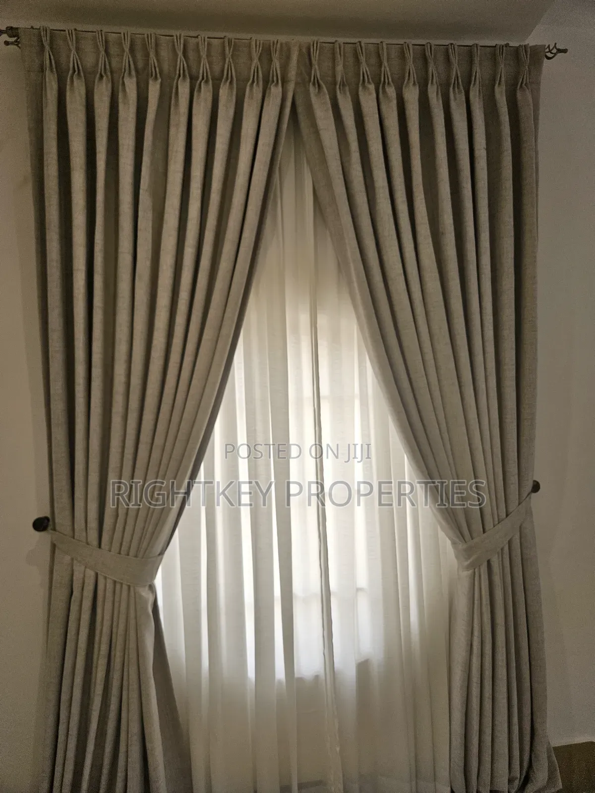 5bdrm Duplex in Kumasi Ridge for sale