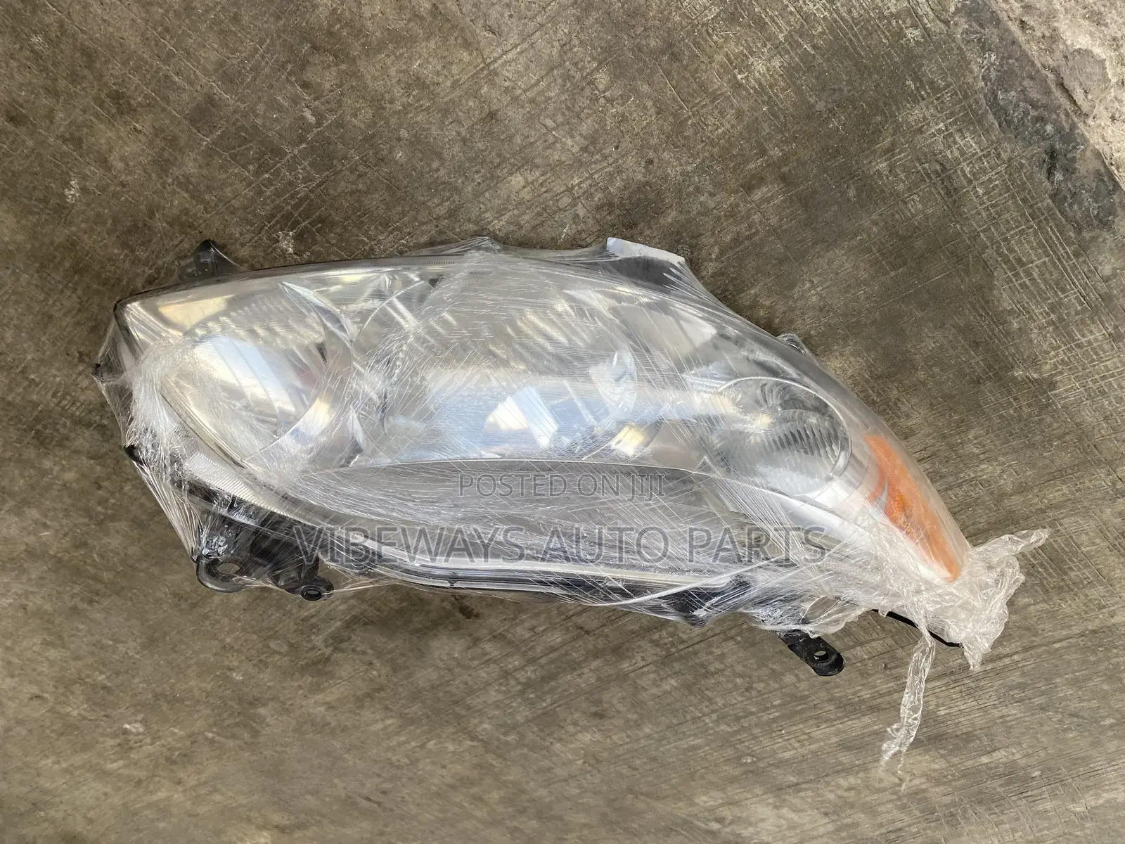 Toyota Corolla 2009-2010 Headlight Home Used