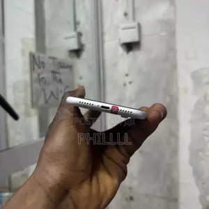 Apple iPhone XR 128 GB White