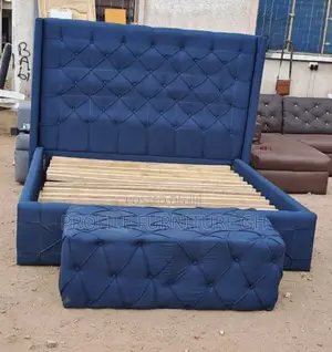 Adorable Queen Size Bedframe With Ottoman (72x75)